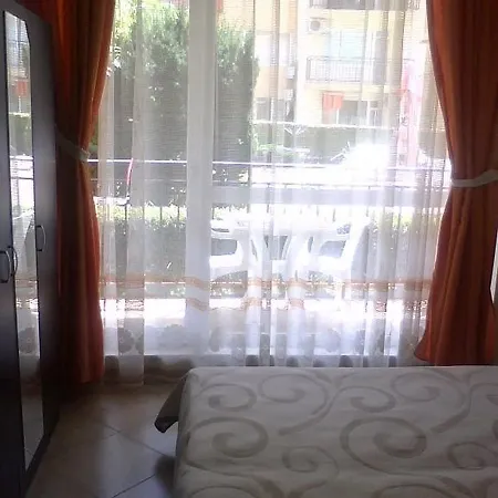 Sunset Beach 4 Studio Apartment *