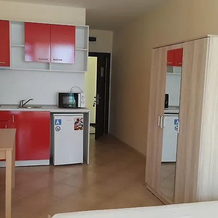 Sunset Beach 4 Studio Apartment *