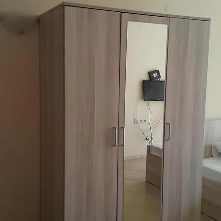Sunset Beach 4 Studio Апартамент Слънчев бряг